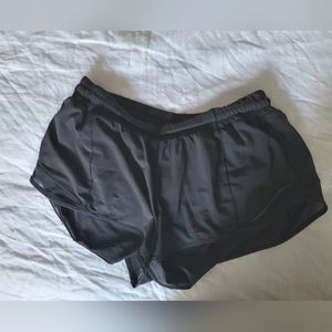 Lululemon Hotty Hot 2.5" Short Size 10